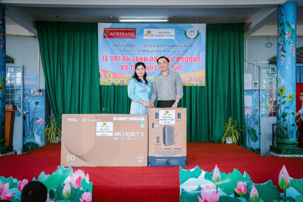 Lễ tri ân lãnh đạo địa phương và các nhà tài trợ tại Trường nuôi dạy trẻ khuyết tật tỉnh Đồng Tháp