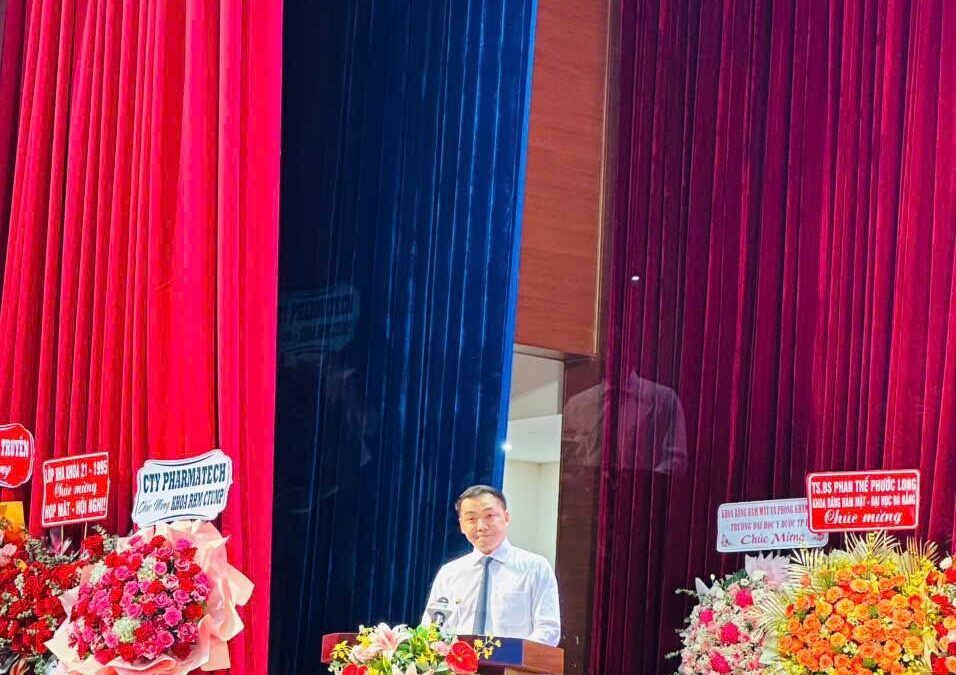 Bác sĩ Phạm Kim Thành dự và phát biểu tại Lễ kỷ niệm 30 năm Đào tạo Bác sĩ Răng Hàm Mặt