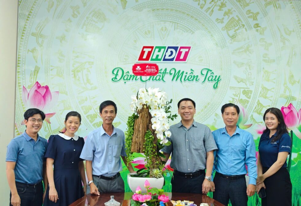 Chúc mừng và tri ân các cơ quan báo chí nhân kỷ niệm 100 năm Báo chí cách mạng Việt Nam