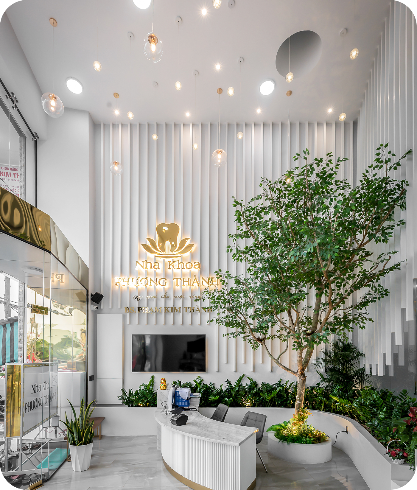 Không gian nội thất hiện đại tại Nha Khoa Phương Thành – thiết kế sang trọng, thân thiện và chuyên nghiệp