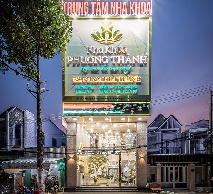 Phòng khám Nha Khoa Phương Thành tại TP.HCM với biển hiệu nổi bật