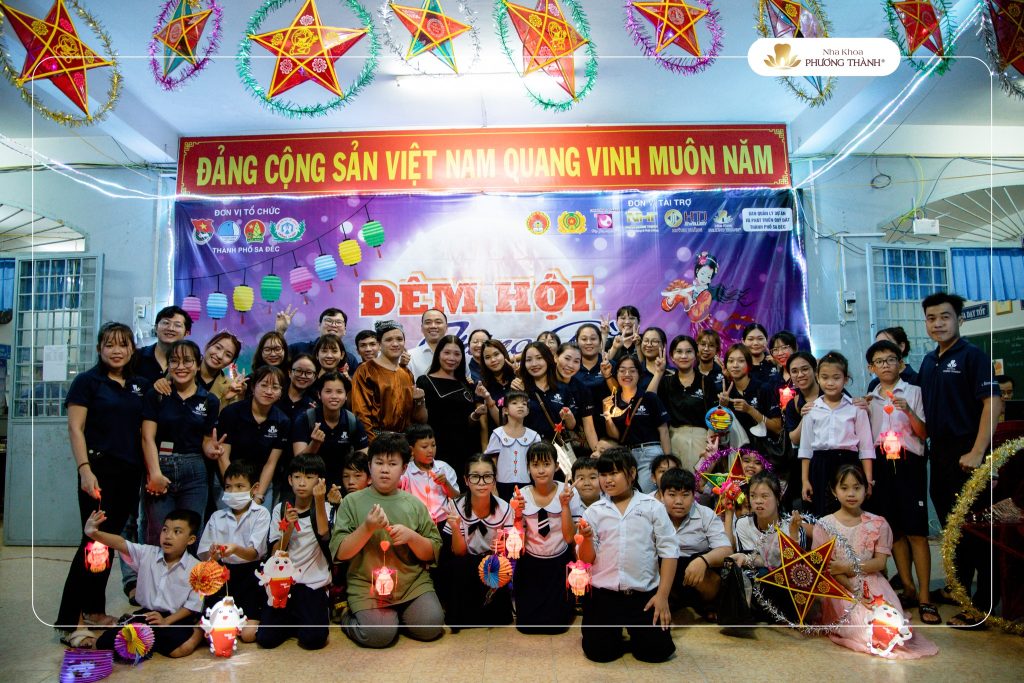 Chia sẻ nụ cười tại Đêm hội Trăng rằm