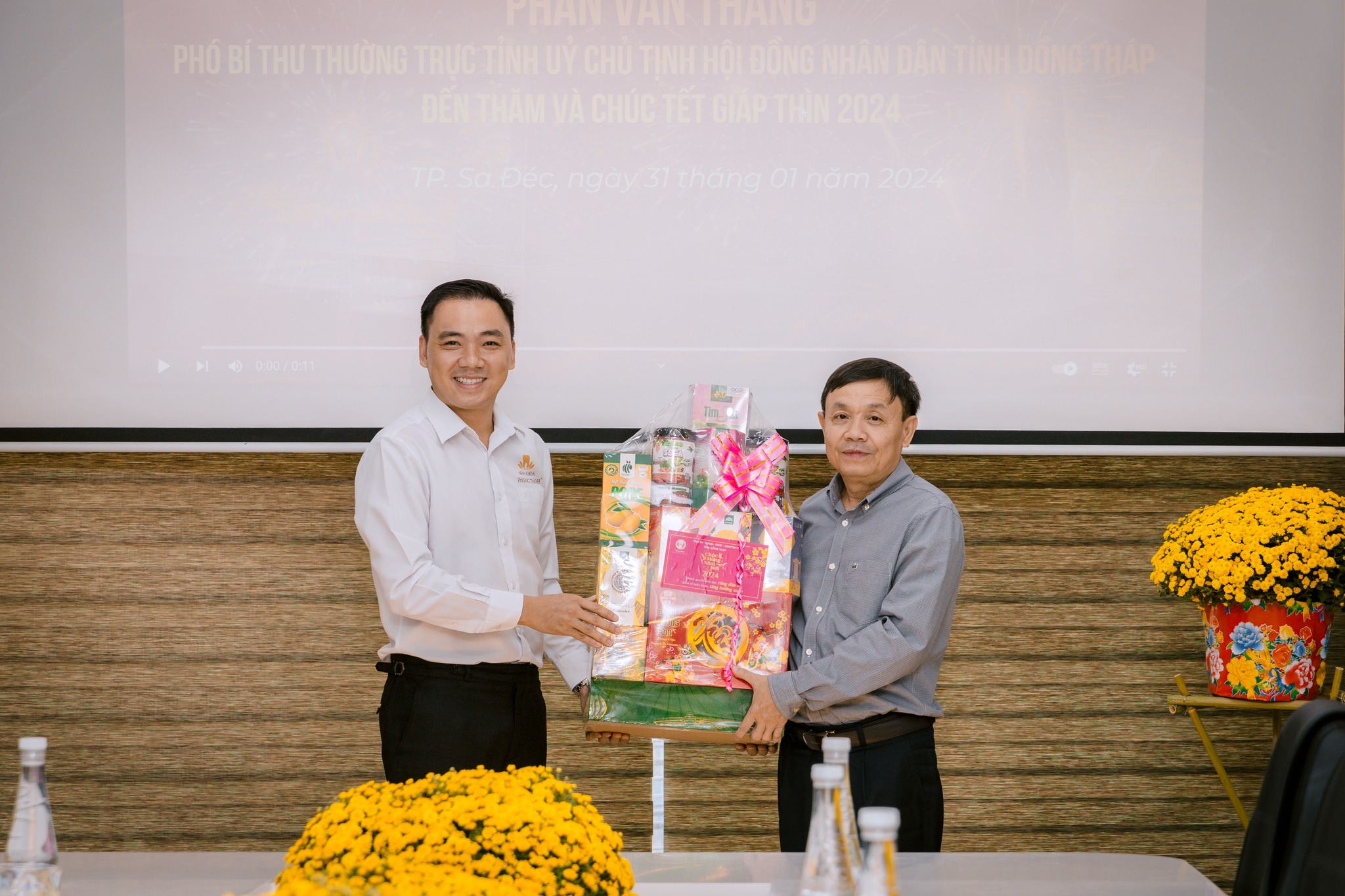 Tiếp Lãnh đạo Tỉnh ủy, Thành ủy đến chúc Tết Giáp Thìn