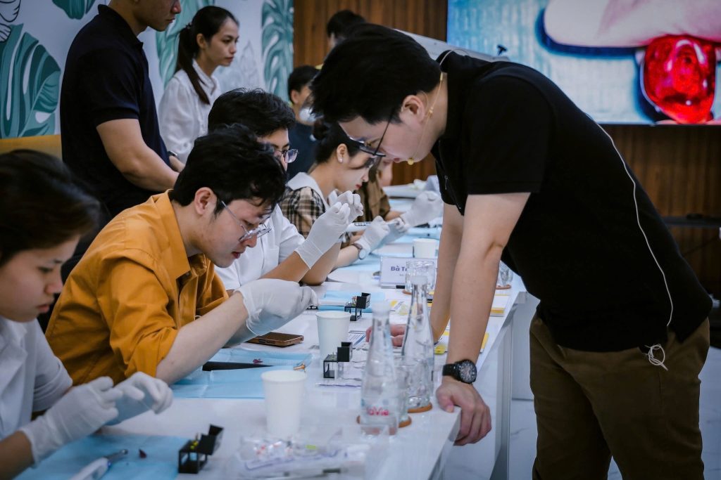 Buổi hội thảo tại Nha khoa Phương Thành