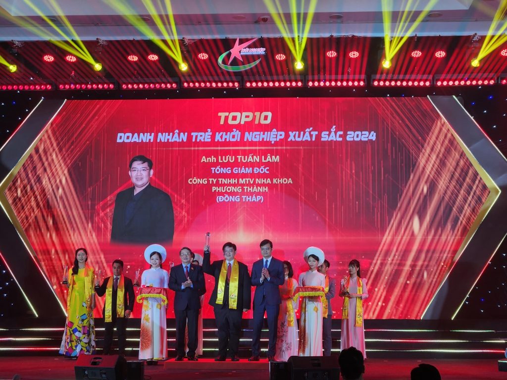 Doanh nhân đất sen hồng đạt top 10 Doanh nhân trẻ khởi nghiệp xuất sắc 2024