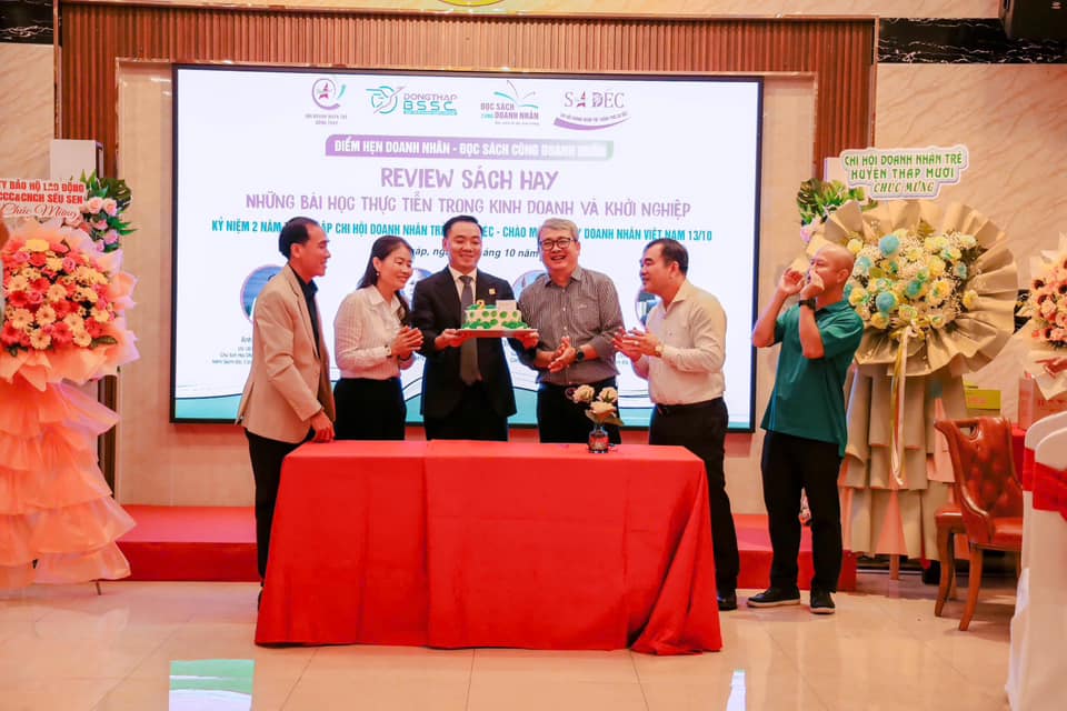 Kỷ niệm 02 năm thành lập Chi hội Doanh nhân Trẻ TP. Sa Đéc tại nha khoa Phương Thành