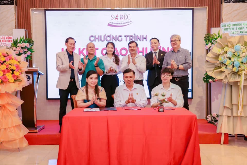 Kỷ niệm 02 năm thành lập Chi hội Doanh nhân Trẻ TP. Sa Đéc tại nha khoa Phương Thành