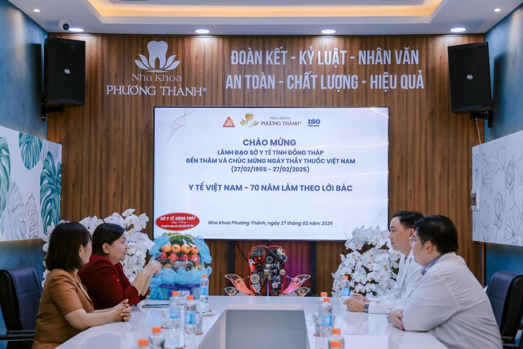 Đón tiếp lãnh đạo sở y tế đến chúc mừng ngày Thầy thuốc Việt Nam