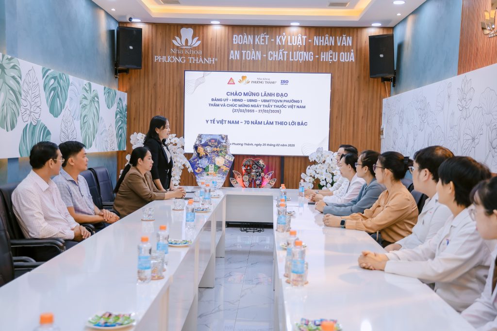 Nhiều cơ quan, đơn vị chúc mừng nha khoa Phương Thành nhân ngày Thầy Thuốc Việt Nam