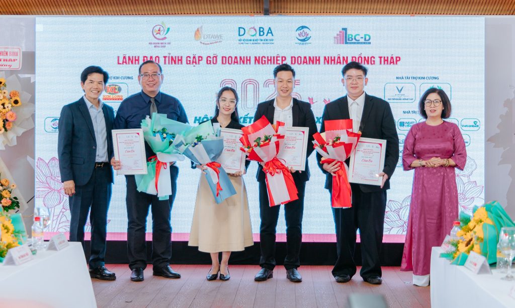 Nha khoa Phương Thành tham dự chương trình “Lãnh đạo tỉnh gặp gỡ doanh nghiệp, doanh nhân Đồng Tháp”