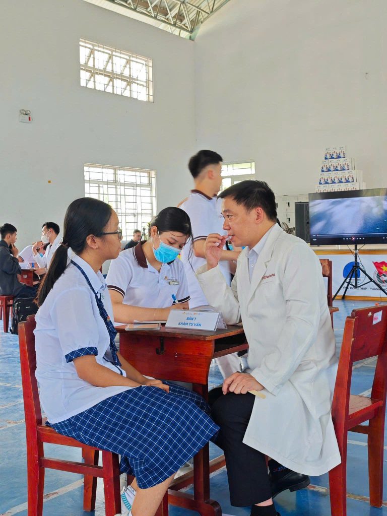 Khởi động dự án “Nụ cười cho cuộc sống” tại nha khoa Phương Thành