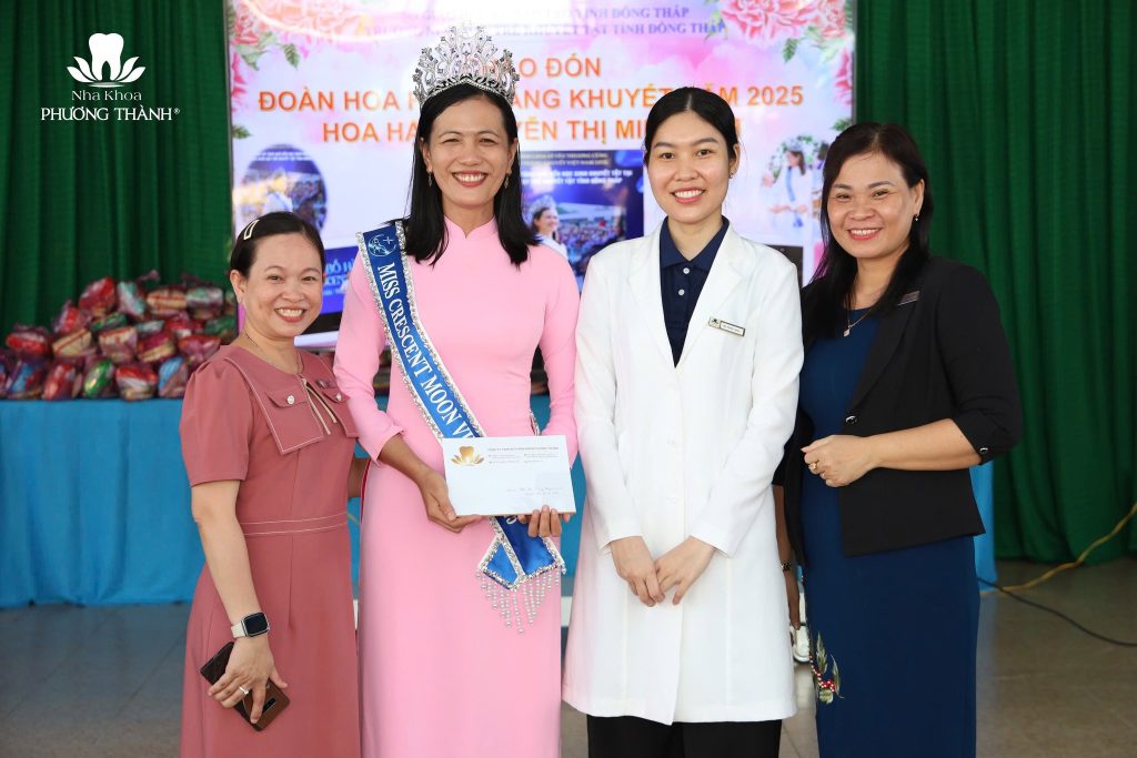 Cô giáo Nguyễn Thị Minh Tâm và nha khoa Phương Thành: lan tỏa nụ cười tự tin