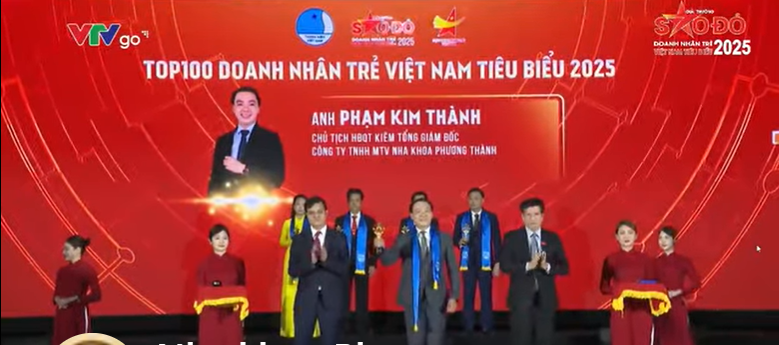 Lãnh đạo nha khoa Phương Thành được vinh danh giải thưởng Sao Đỏ – top 100 doanh nhân trẻ Việt Nam tiêu biểu 2025
