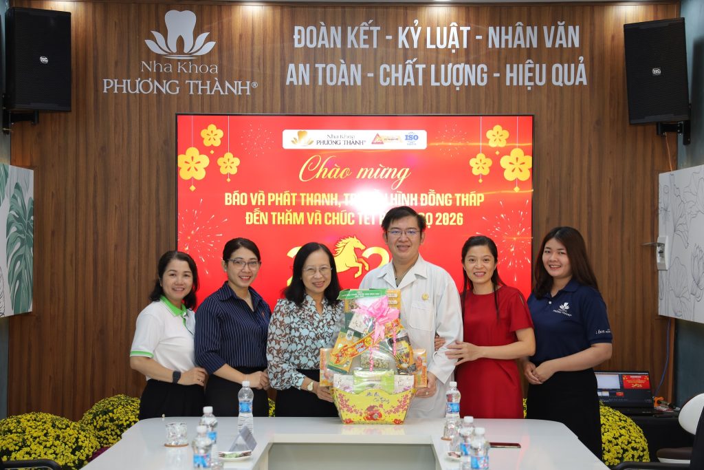 Nha khoa Phương Thành vinh dự đón tiếp Báo và Phát thanh, Truyền hình Đồng Tháp đến chúc Tết Nguyên đán Bính Ngọ