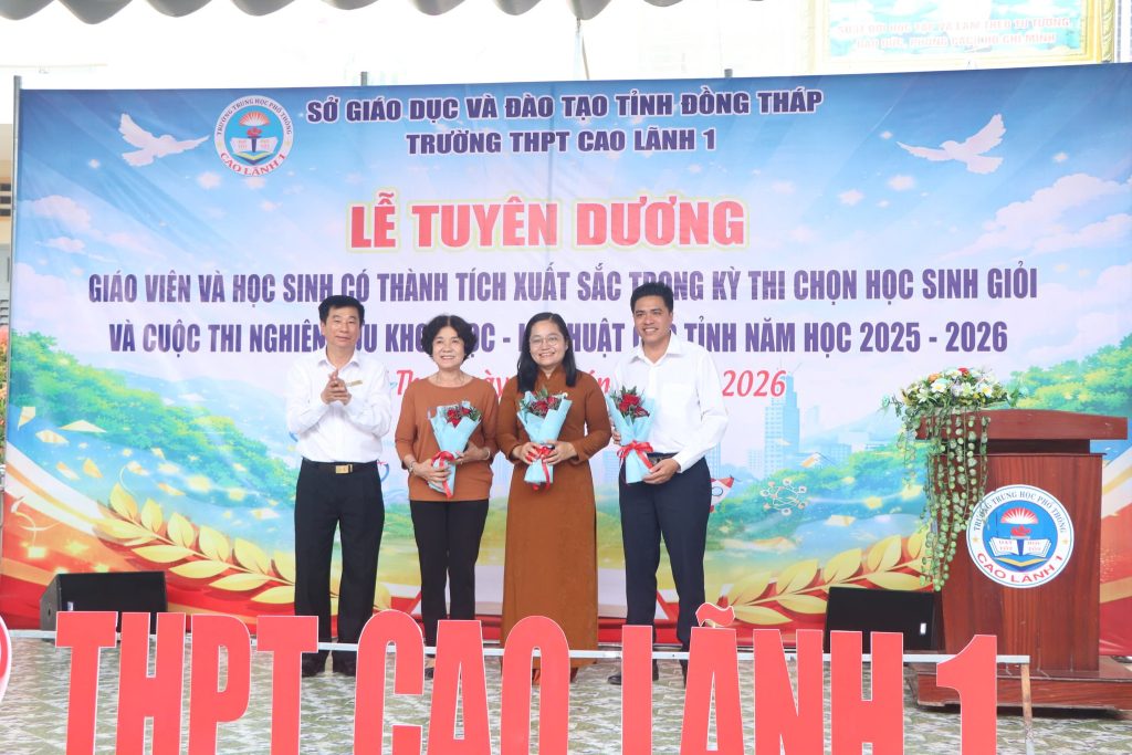 Nha khoa Phương Thành tiếp sức tài năng Đất Sen Hồng