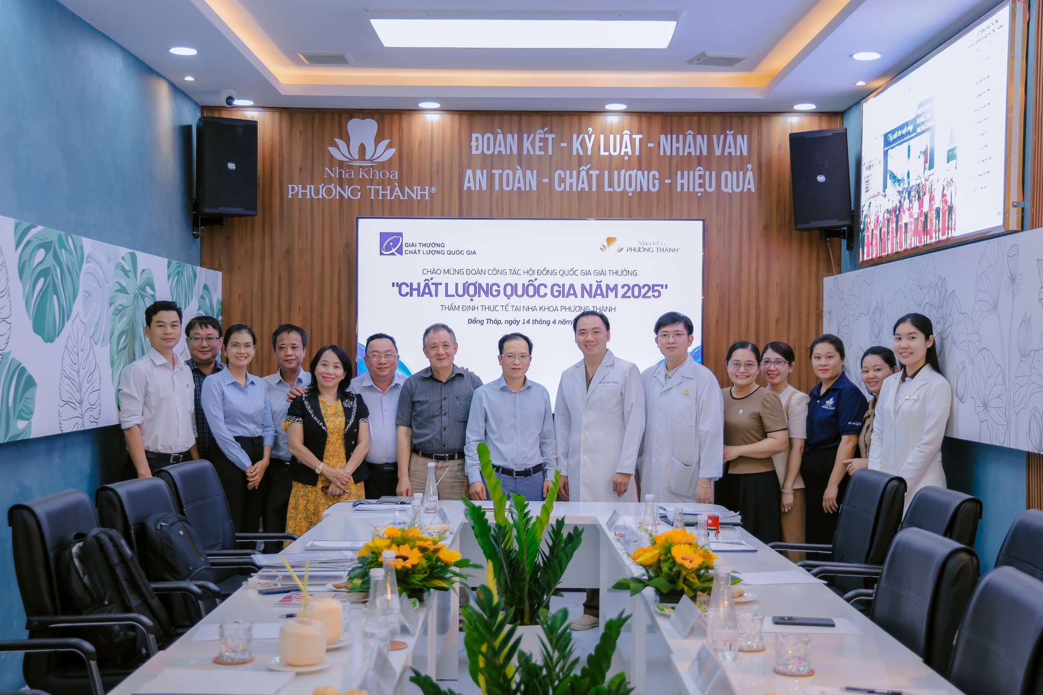 Nha khoa Phương Thành đón tiếp hội đồng thẩm định Giải thưởng Chất lượng Quốc gia 2025