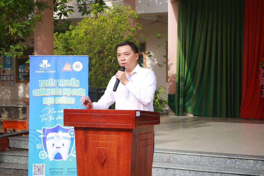 Nha khoa Phương Thành gửi trọn nụ cười khỏe cùng các em học sinh đón hè.